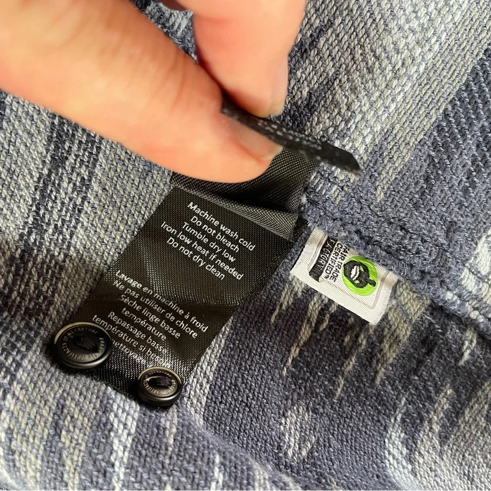 Roark Teton bottom down woven shirt Medium - Picture 11 of 12